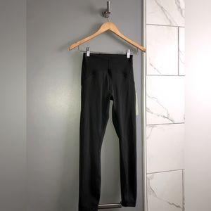 NWT lululemon instill HR tights leggings 25” (4) graphite grey (super dark grey)